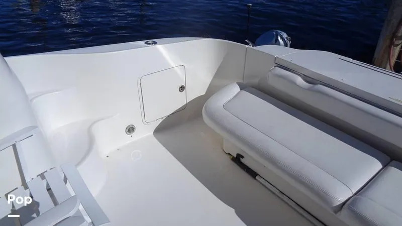 Slide: The Image of 2004 Sea Ray 480 Sedan for sale in Westerly, RI - 25