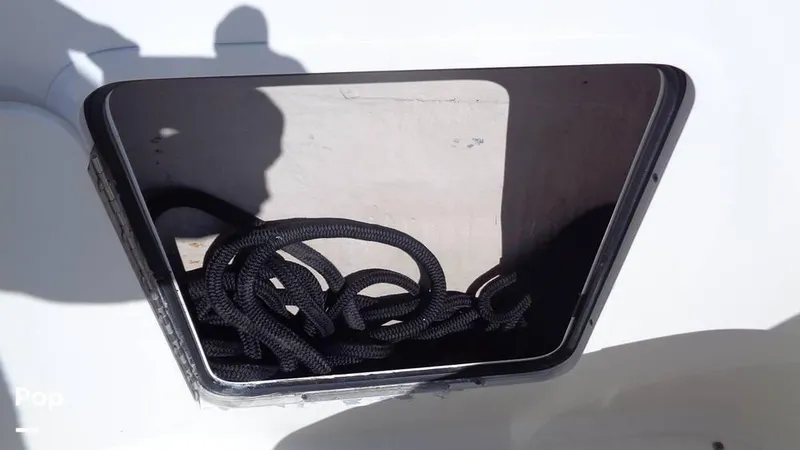 Slide: The Image of 2004 Sea Ray 480 Sedan for sale in Westerly, RI - 27