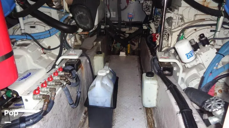 Slide: The Image of 2004 Sea Ray 480 Sedan for sale in Westerly, RI - 32