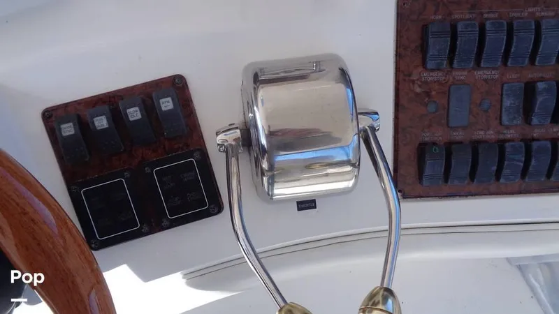 Slide: The Image of 2004 Sea Ray 480 Sedan for sale in Westerly, RI - 74