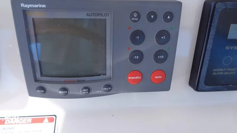 Slide: The Image of 2004 Sea Ray 480 Sedan for sale in Westerly, RI - 78