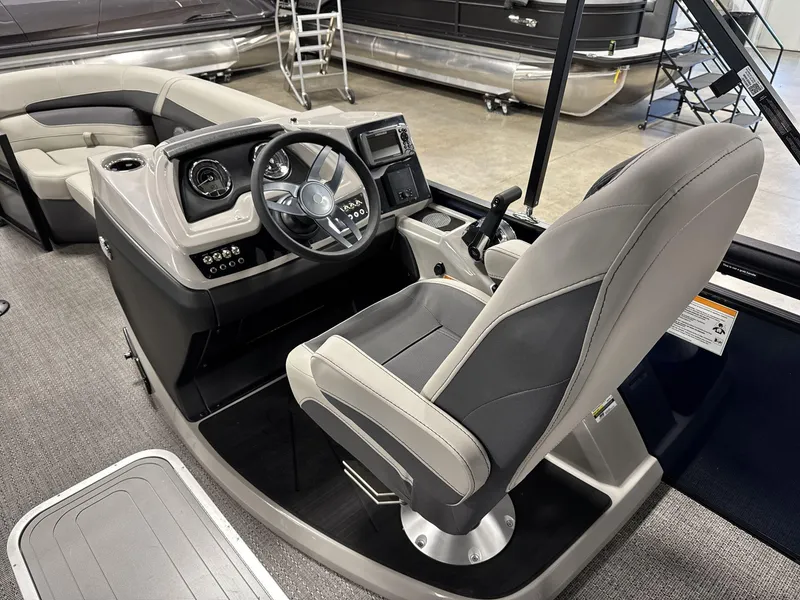 Slide: The Image of Barletta Cabrio 22UC 2025 - 11