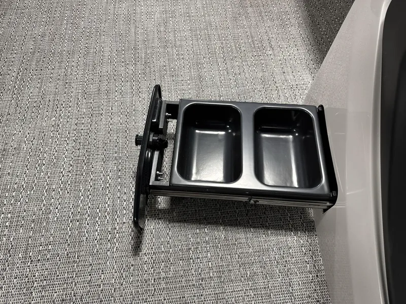 Slide: The Image of Barletta Cabrio 22UC 2025 - 17