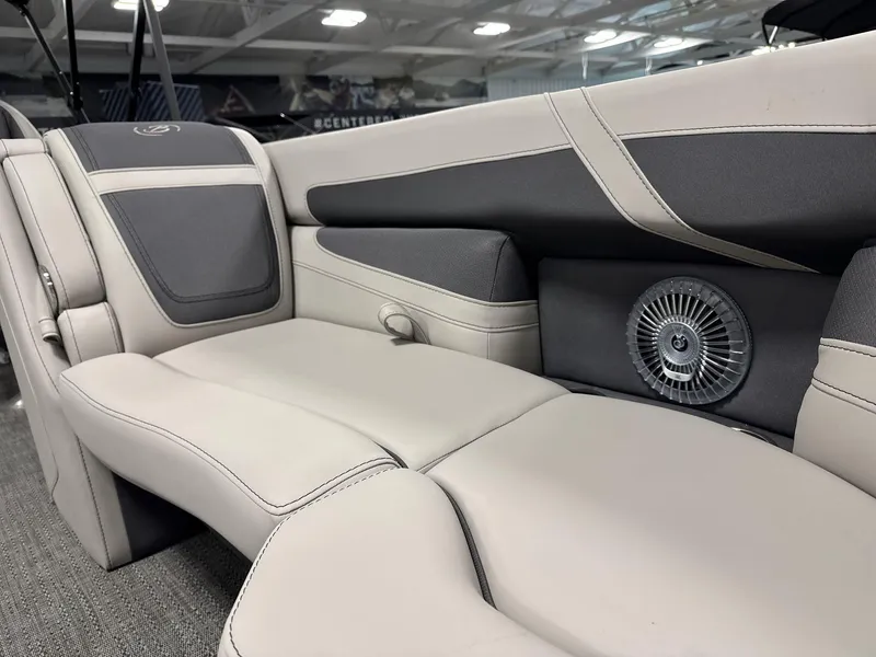 Slide: The Image of Barletta Cabrio 22UC 2025 - 18