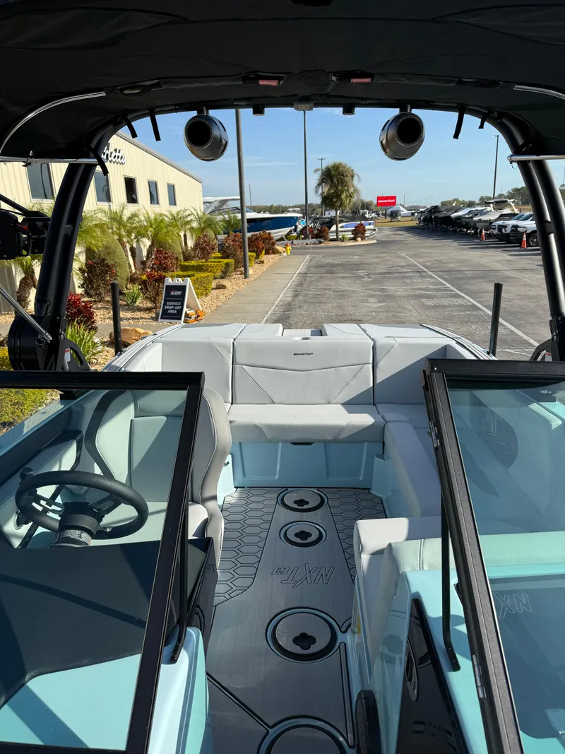 Slide: The Image of MasterCraft NXT20 2025 - 11