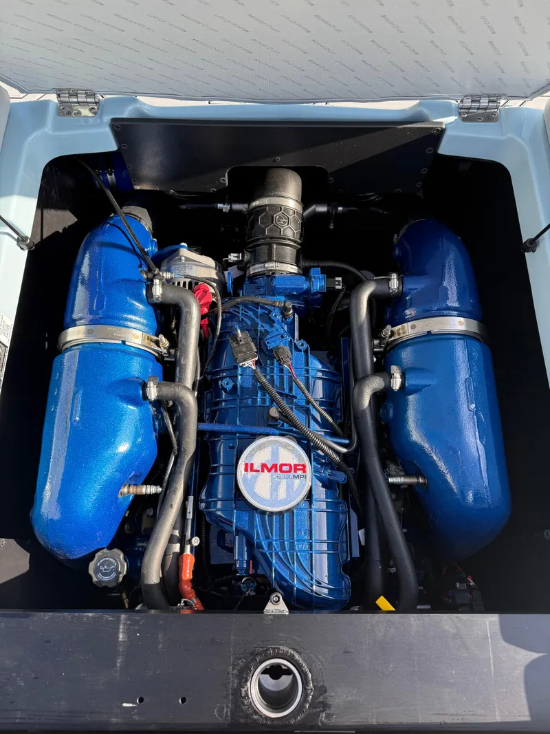 Slide: The Image of MasterCraft NXT20 2025 - 16