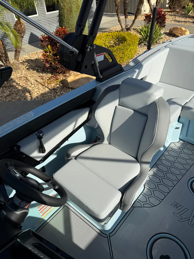 Slide: The Image of MasterCraft NXT20 2025 - 17