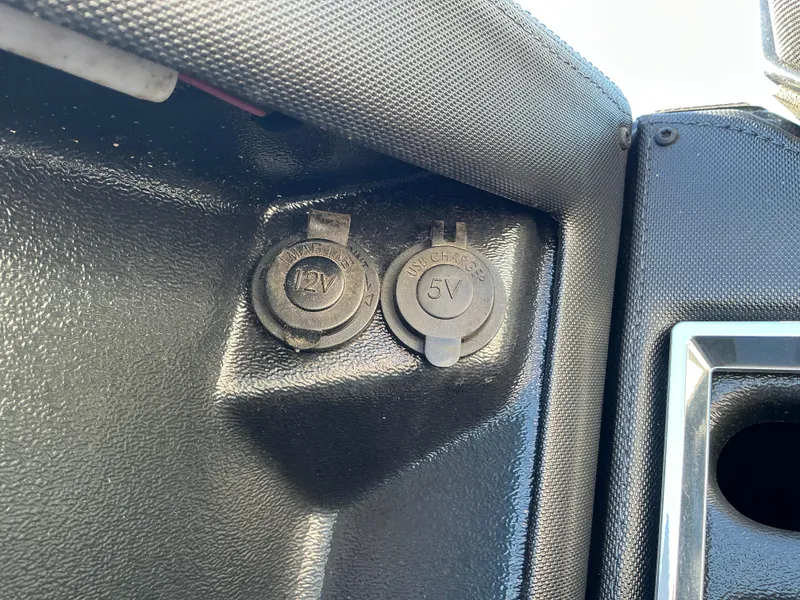 Slide: The Image of Ranger Z520R 2024 - 31