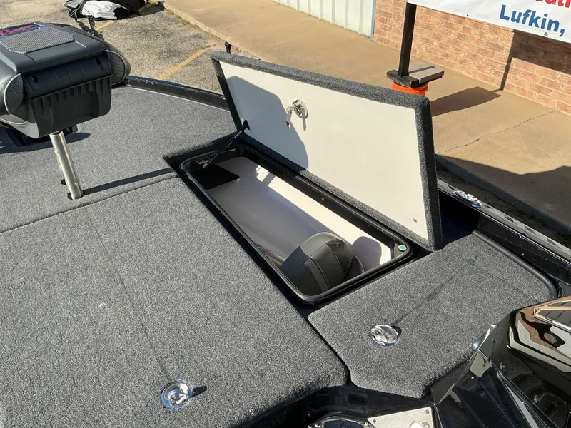 Slide: The Image of Ranger Z520R 2024 - 36