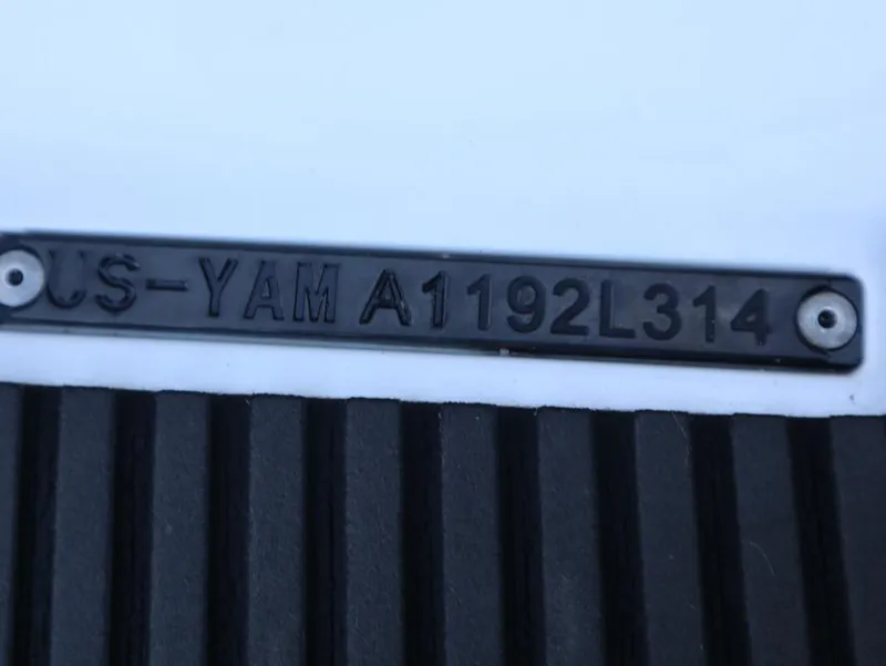 Slide: The Image of Yamaha FX SHO 2014 - 19