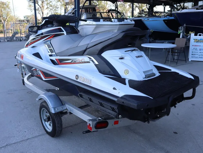 Slide: The Image of Yamaha FX SHO 2014 - 8