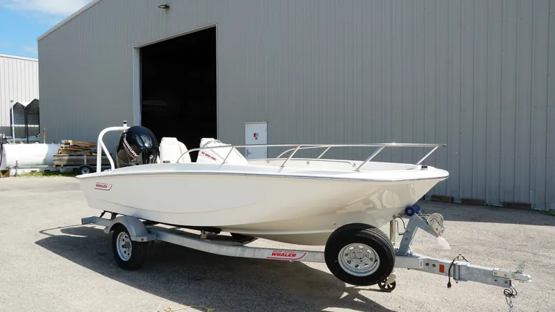 Slide: The Image of Boston Whaler 160 Super Sport 2025 - 2