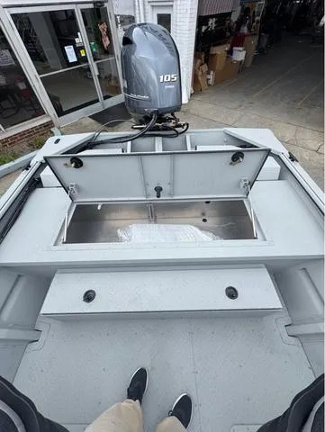 Slide: The Image of SeaArk 2072 MVJT Flatcat Jet 2026 - 7