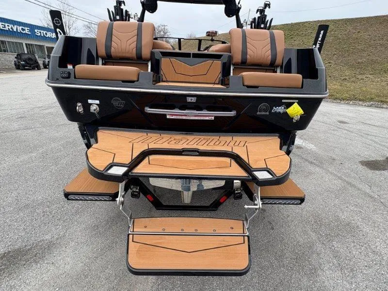 Slide: The Image of Malibu 25 LSV 2025 - 103