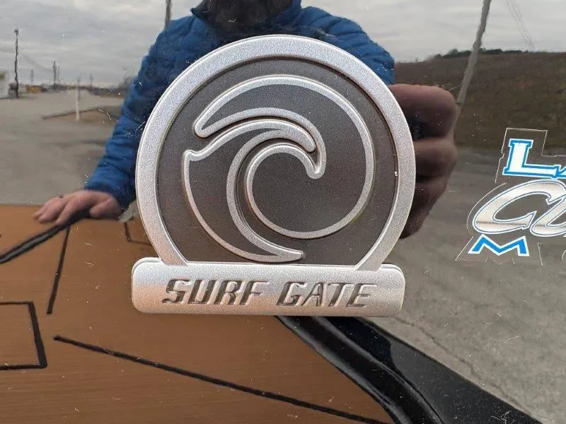 Slide: The Image of Malibu 25 LSV 2025 - 108