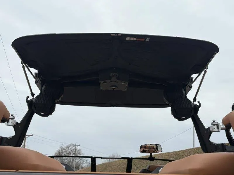 Slide: The Image of Malibu 25 LSV 2025 - 114