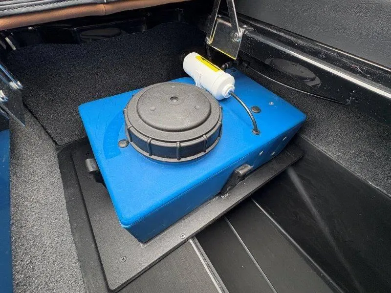 Slide: The Image of Malibu 25 LSV 2025 - 119