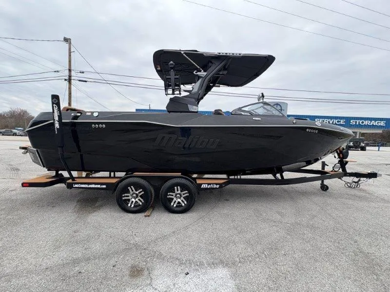 Slide: The Image of Malibu 25 LSV 2025 - 122