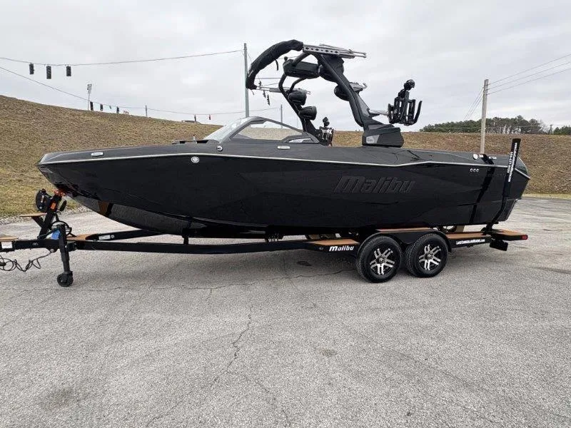 Slide: The Image of Malibu 25 LSV 2025 - 126