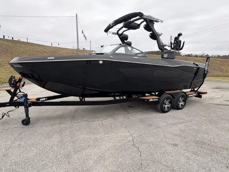 Slide: The Image of Malibu 25 LSV 2025 - 128