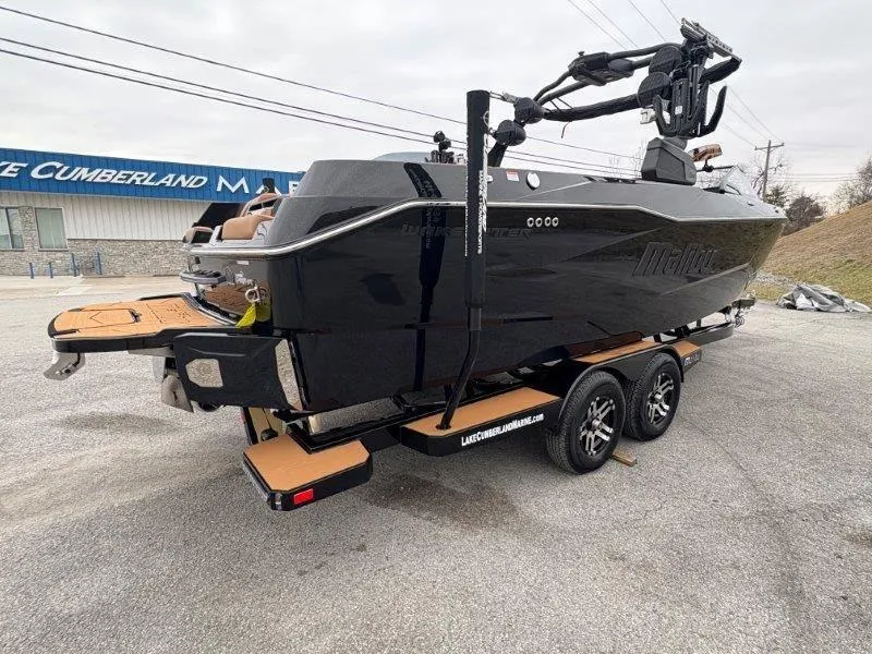 Slide: The Image of Malibu 25 LSV 2025 - 135