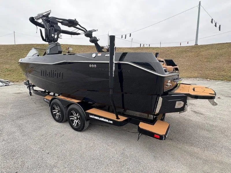 Slide: The Image of Malibu 25 LSV 2025 - 137