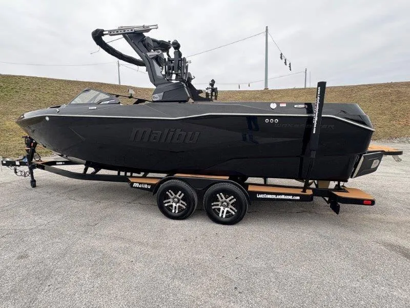 Slide: The Image of Malibu 25 LSV 2025 - 139