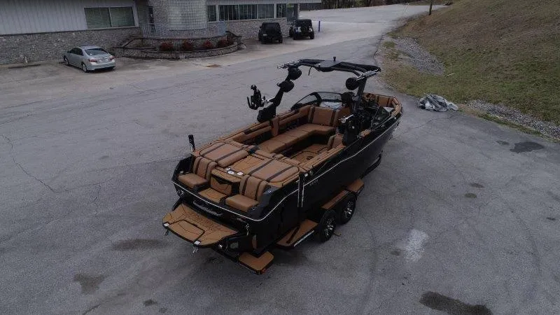 Slide: The Image of Malibu 25 LSV 2025 - 146