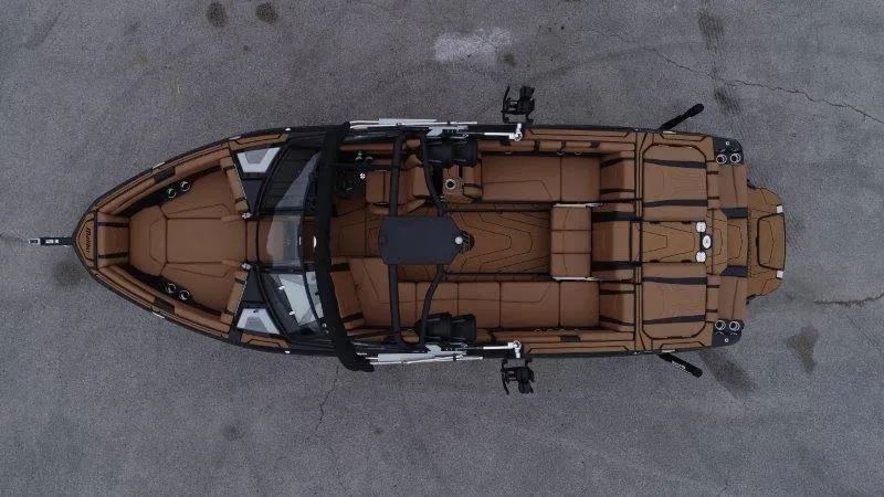 Slide: The Image of Malibu 25 LSV 2025 - 153