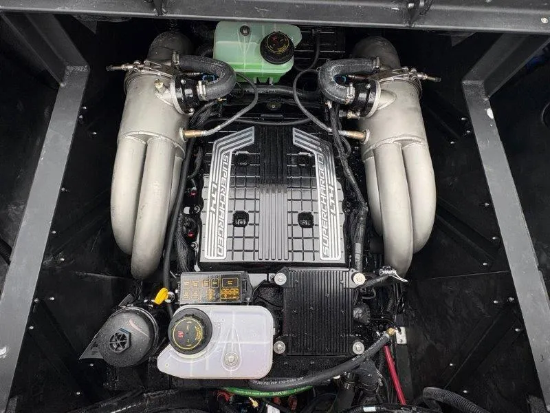 Slide: The Image of 2025 Malibu 25 LSV supercharged engine, detailed view. - 35