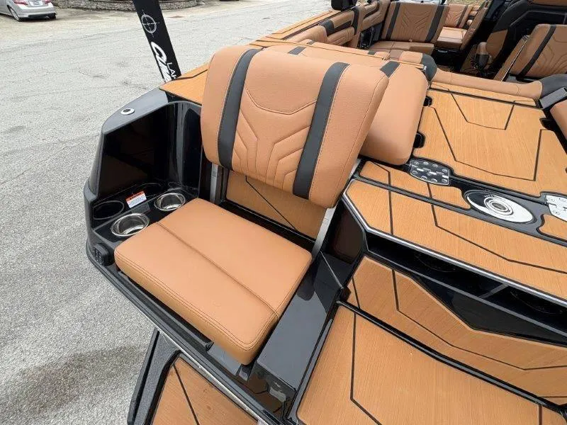 Slide: The Image of Malibu 25 LSV 2025 - 83