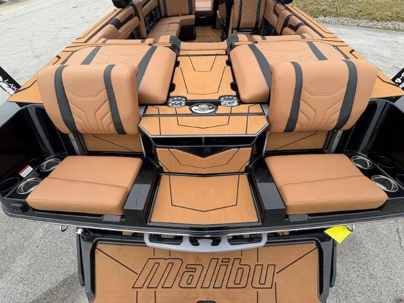 Slide: The Image of Malibu 25 LSV 2025 - 91