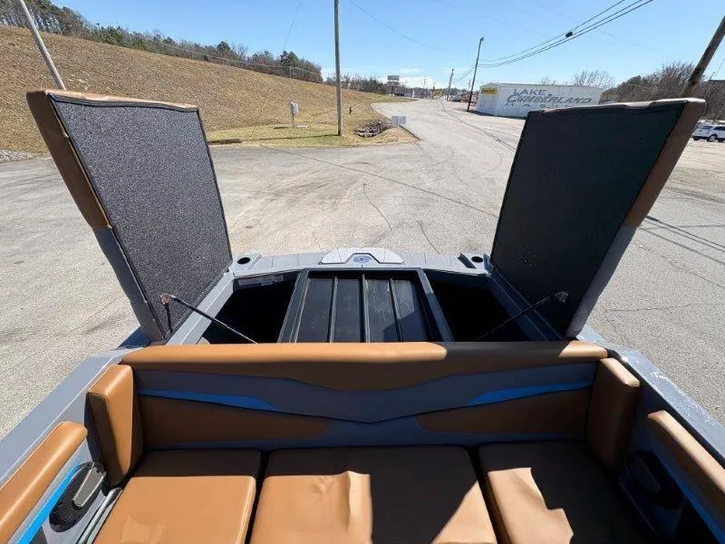 Slide: The Image of Axis T220 2025 - 64