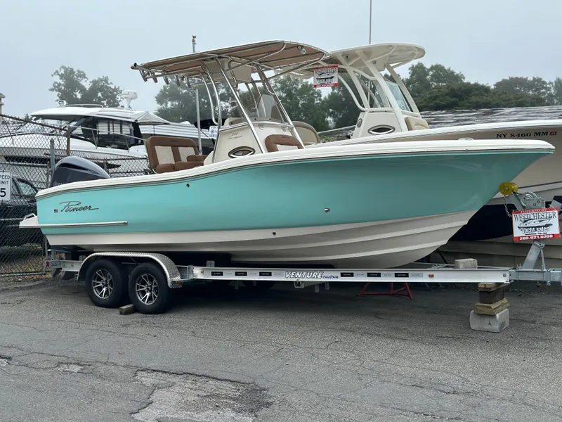 Slide: The Image of Pioneer 222 Sportfish 2023 - 1