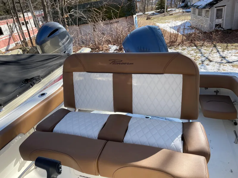 Slide: The Image of Pioneer 222 Sportfish 2023 - 10