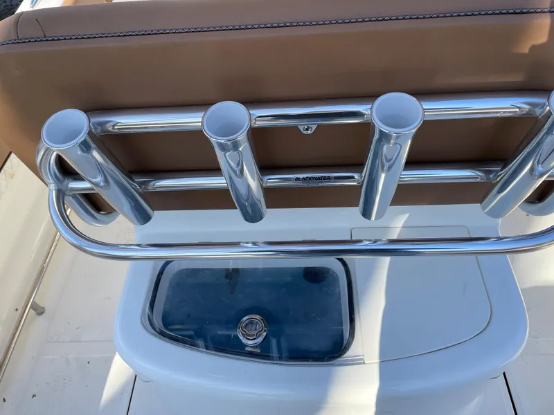 Slide: The Image of Pioneer 222 Sportfish 2023 - 12