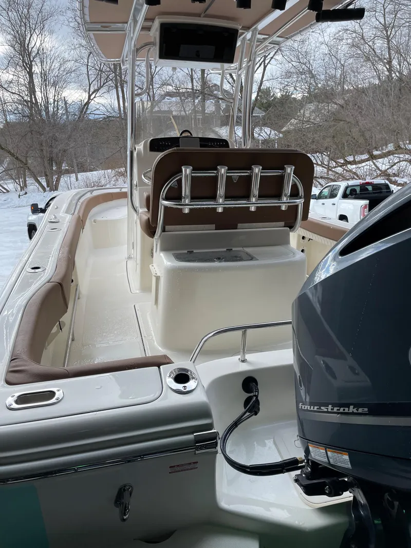 Slide: The Image of Pioneer 222 Sportfish 2023 - 14