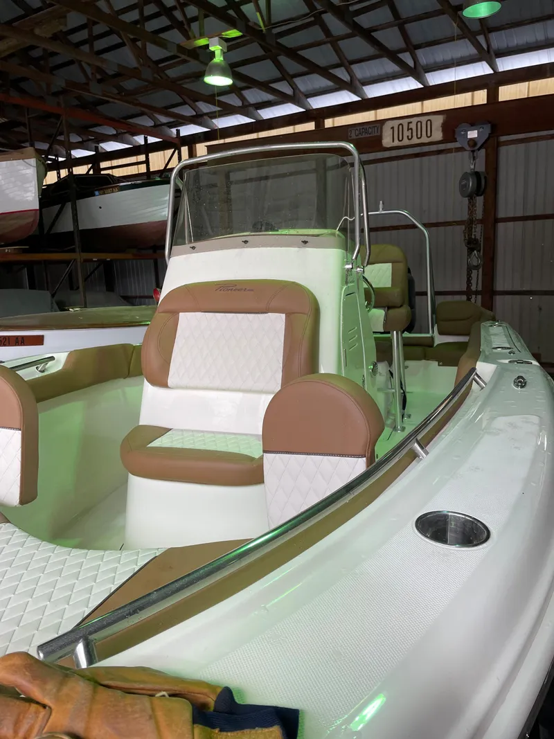 Slide: The Image of Pioneer 222 Sportfish 2023 - 8