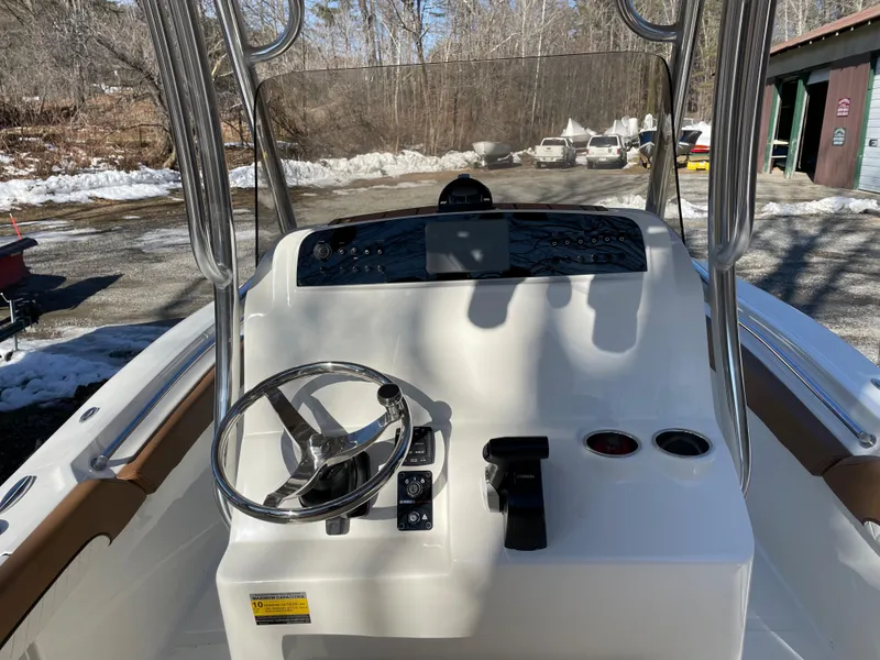 Slide: The Image of Pioneer 222 Sportfish 2023 - 9