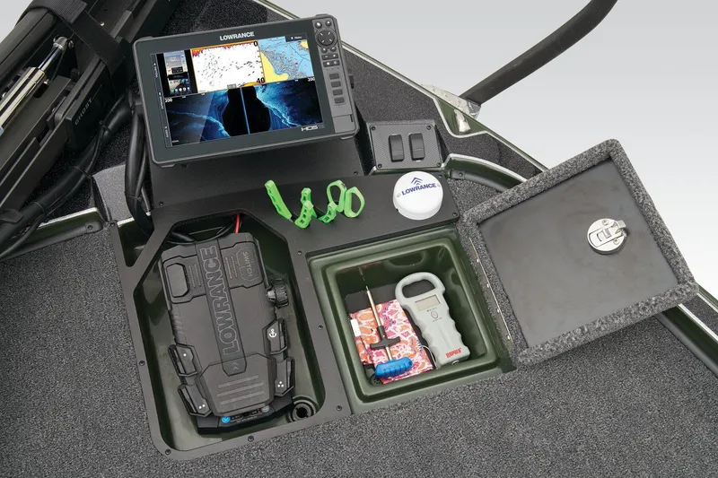 Slide: The Image of Triton 20XP Patriot 2025 - 21