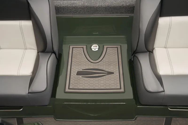 Slide: The Image of Triton 20XP Patriot 2025 - 60