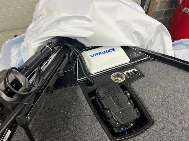 Slide: The Image of Ranger Z520R Cup-Equipped 2025 - 100