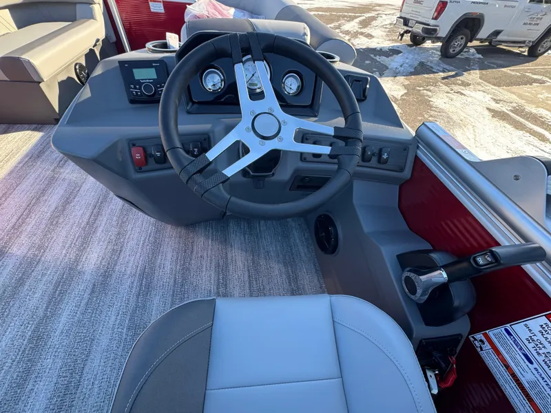 Slide: The Image of Bennington 20SL 2025 - 10