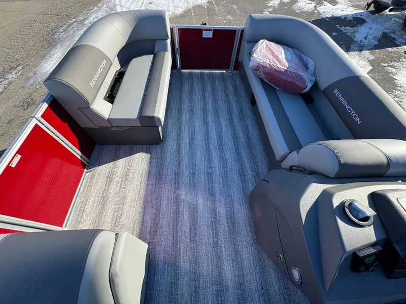 Slide: The Image of Bennington 20SL 2025 - 6