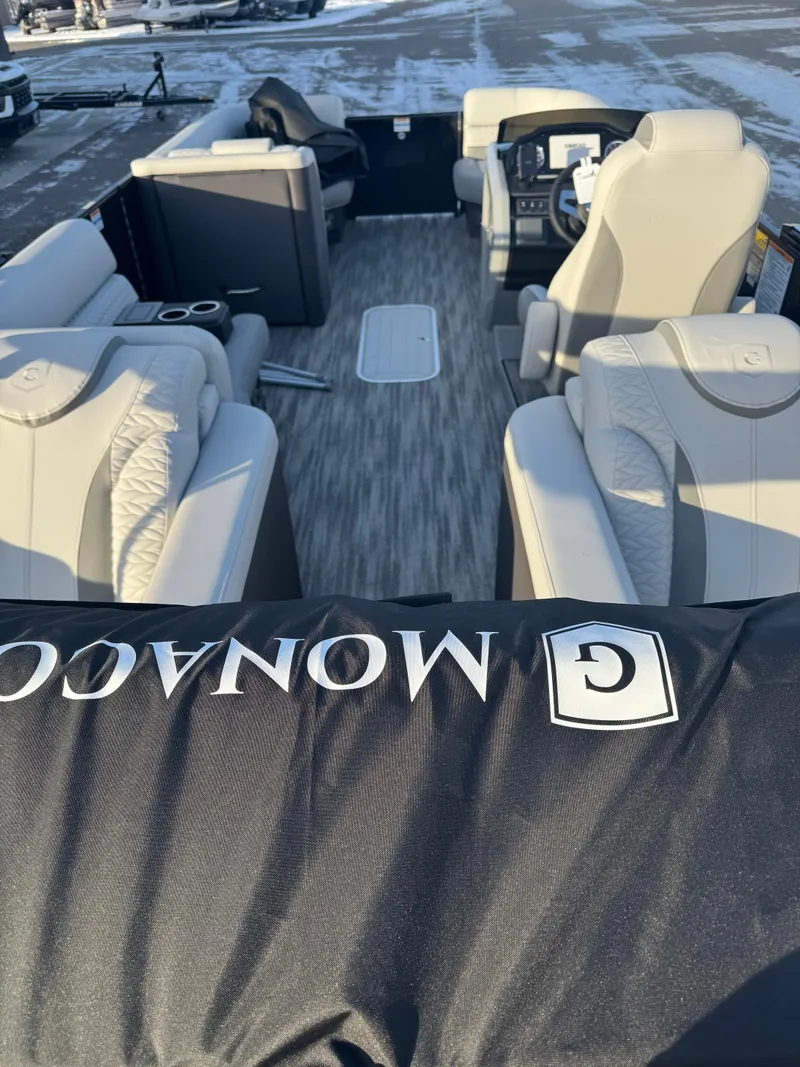 Slide: The Image of Monaco 235 RL 2025 - 13