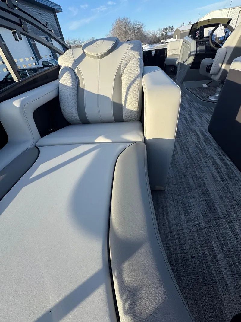 Slide: The Image of Monaco 235 RL 2025 - 14