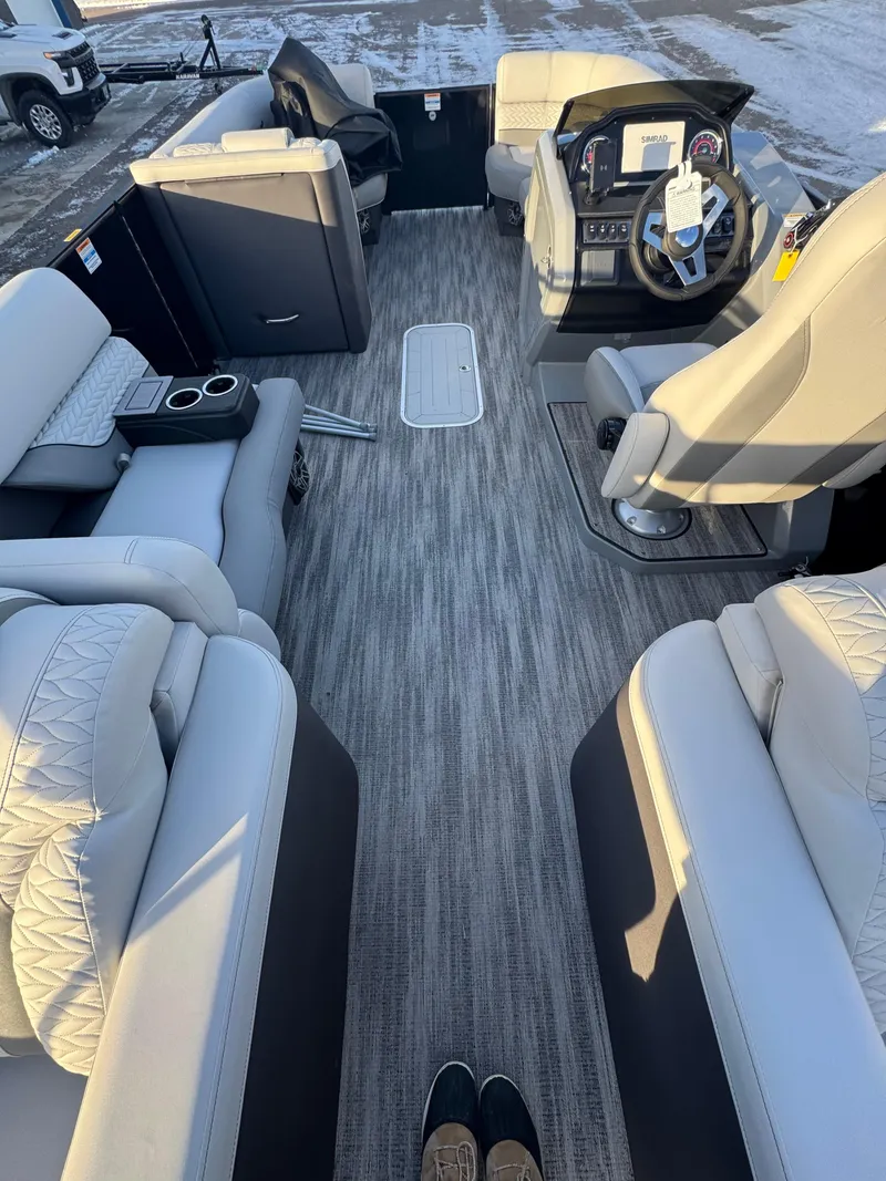 Slide: The Image of Monaco 235 RL 2025 - 16