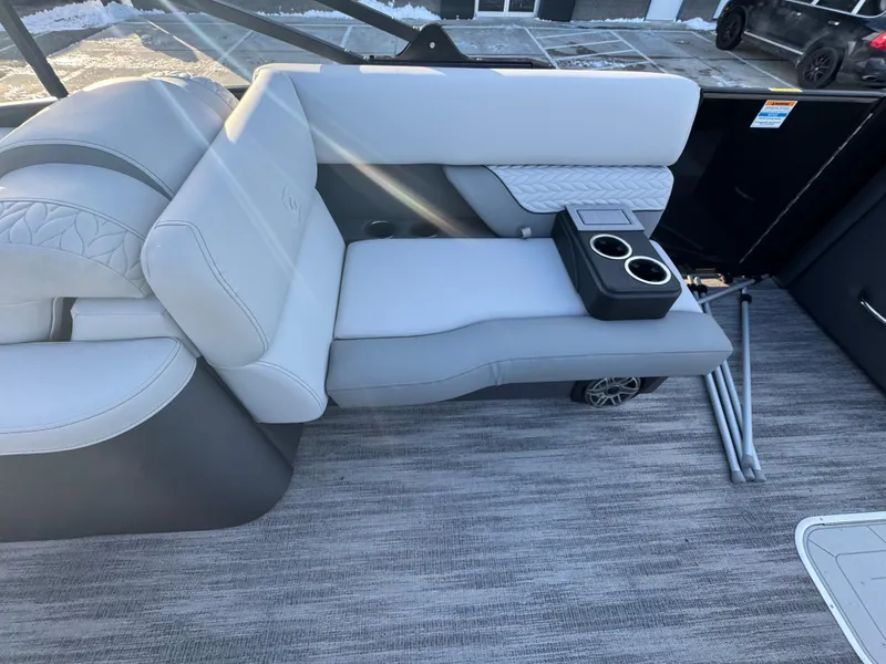 Slide: The Image of Monaco 235 RL 2025 - 17