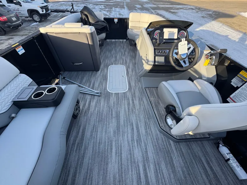 Slide: The Image of Monaco 235 RL 2025 - 18