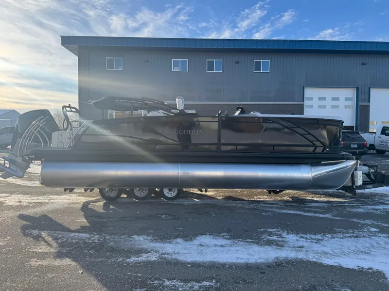 Slide: The Image of Monaco 235 RL 2025 - 2